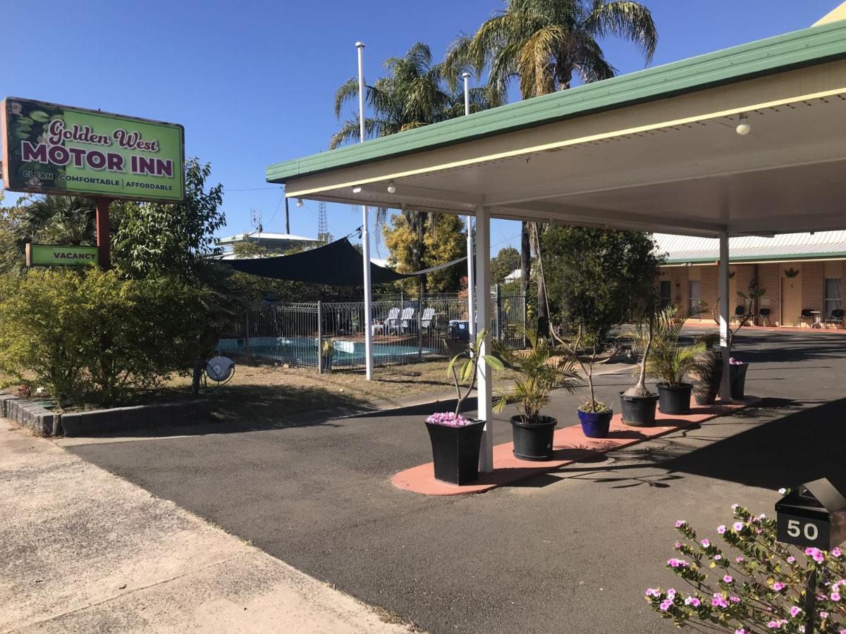 Golden West Motor Inn Miles Exterior photo